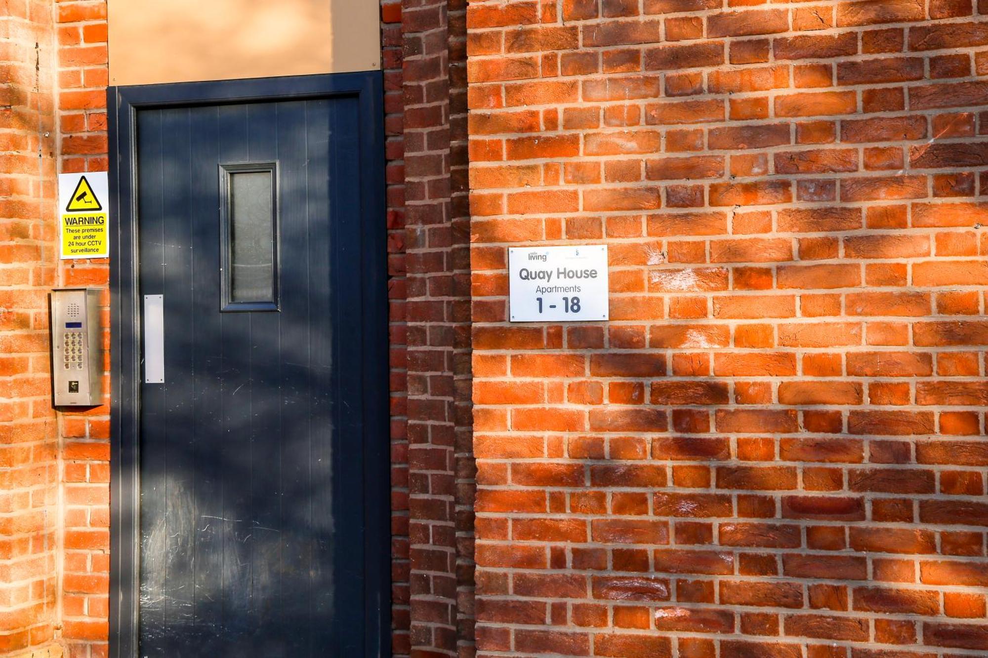 Apartamento Luxurious & Lavish Salford Quays Free Parking Mánchester Exterior foto